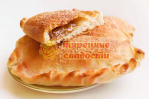 Булочка с варенным сгущенным молоком